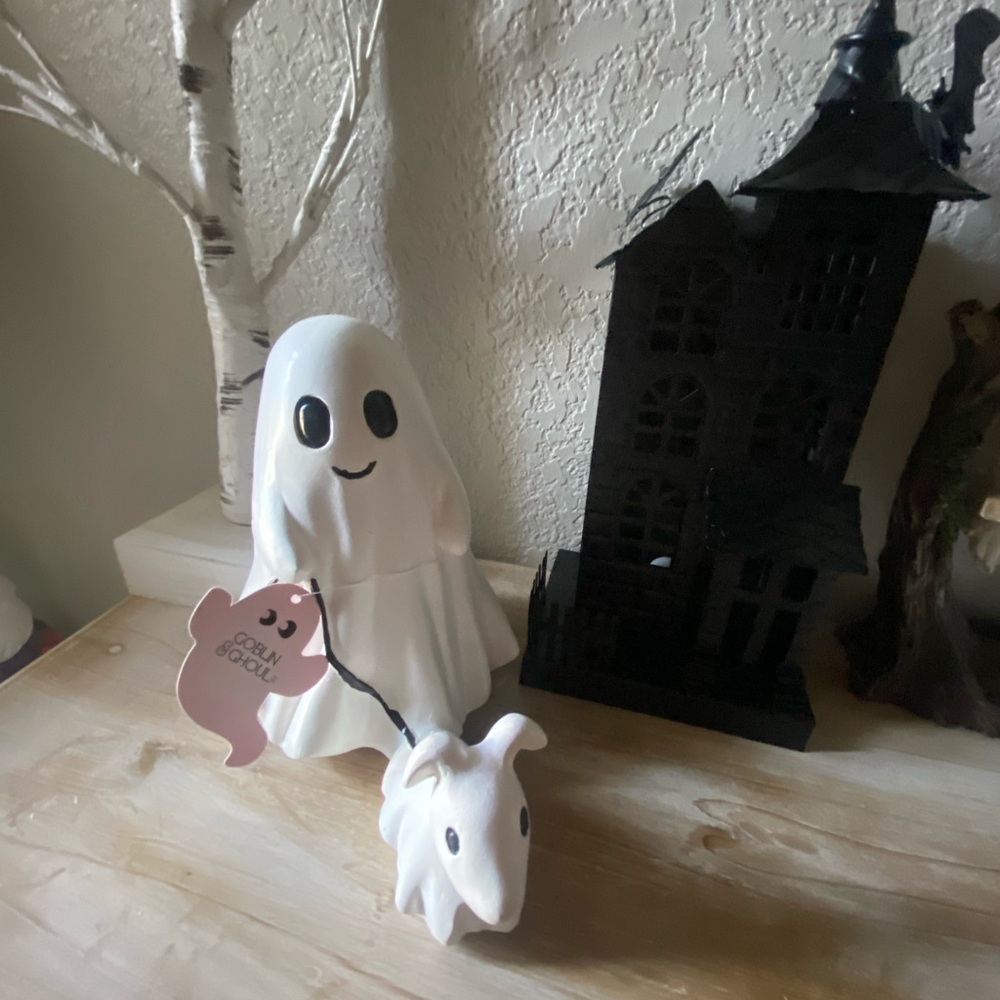 Goblin & ghoul Ghost walking dog